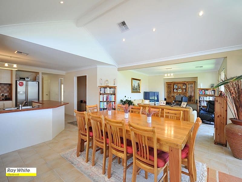 10 Ingham Street, AVELEY WA 6069, Aveley - Thumbnail 6