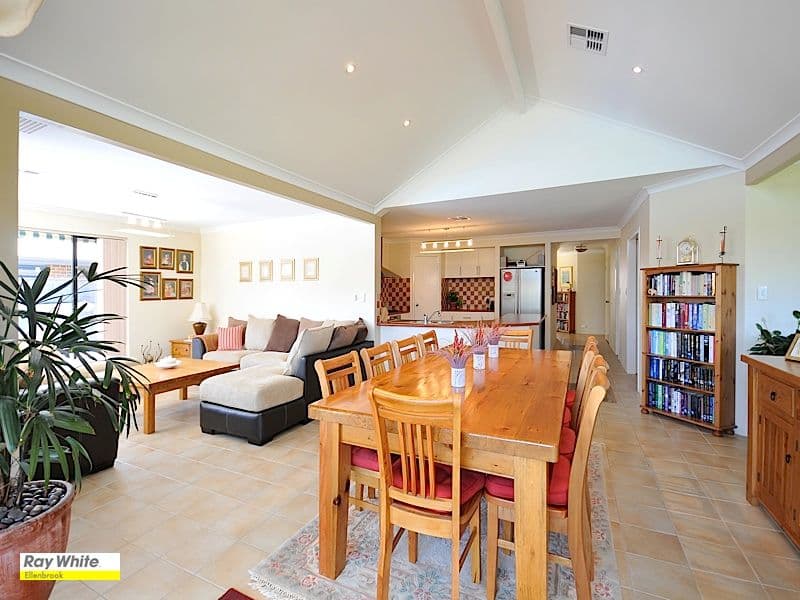10 Ingham Street, AVELEY WA 6069, Aveley - Thumbnail 8