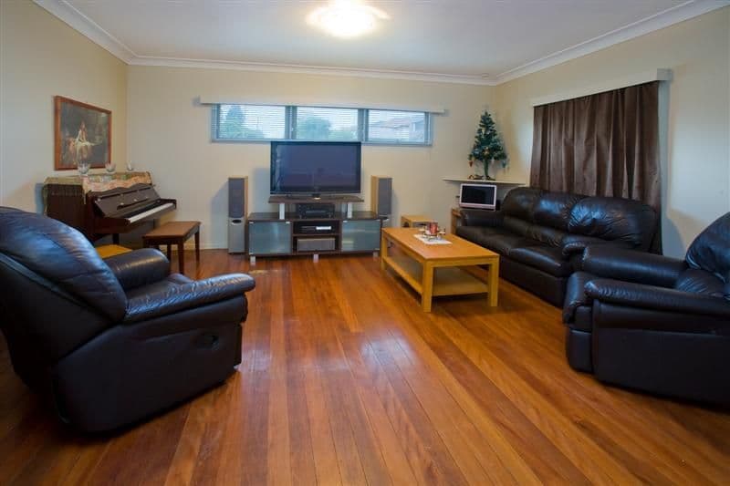 87 Holland Road, HOLLAND PARK QLD 4121, Holland Park - Thumbnail 2