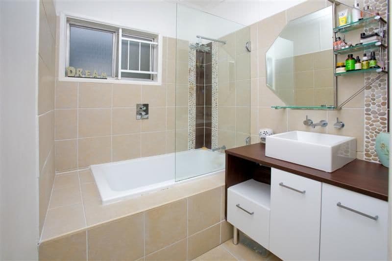 87 Holland Road, HOLLAND PARK QLD 4121, Holland Park - Thumbnail 3