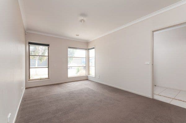 10 Eveline Street, CRAIGIEBURN VIC 3064, Craigieburn - Thumbnail 5