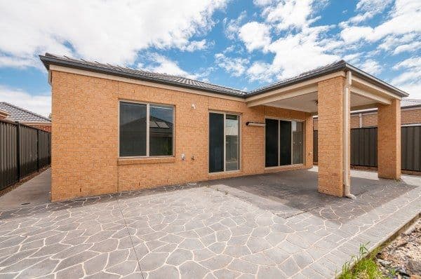10 Eveline Street, CRAIGIEBURN VIC 3064, Craigieburn - Thumbnail 8