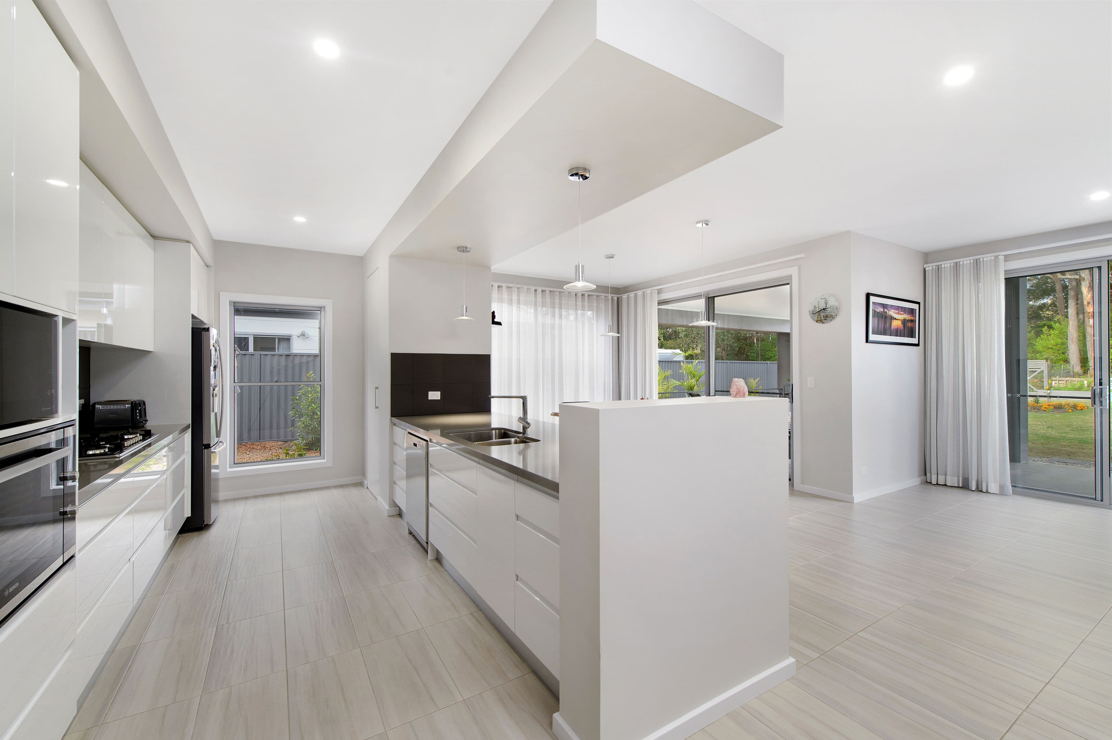 14 Lakeside Way, Lake Cathie - Thumbnail 3
