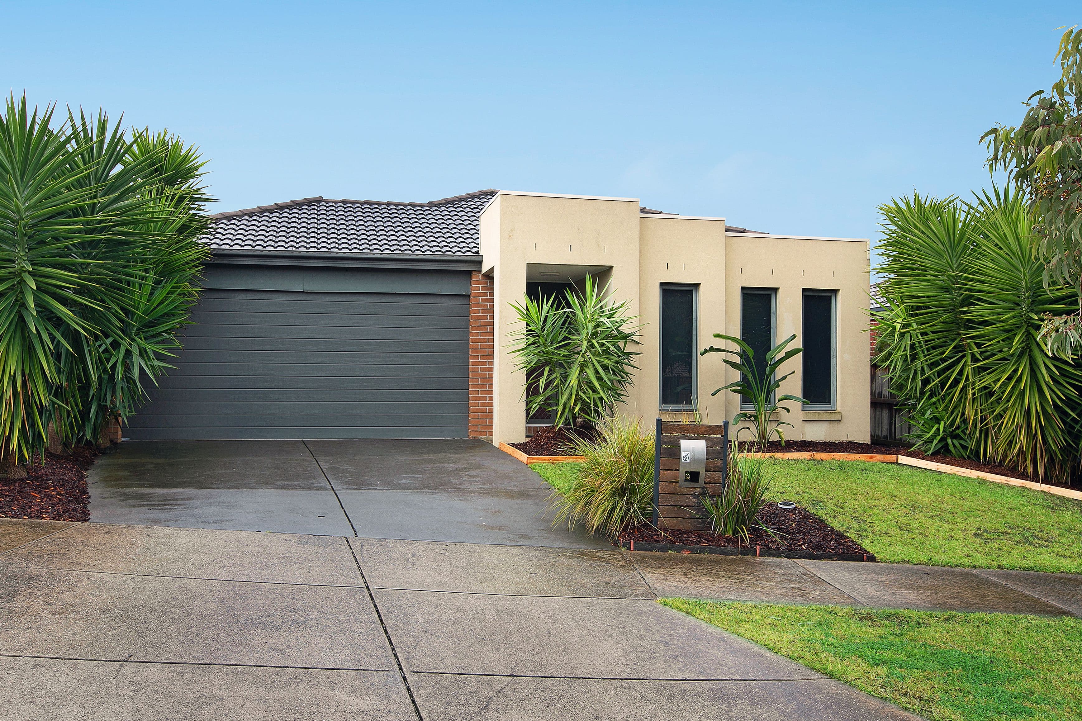 5 Dunraven Crescent, Doreen VIC 3754, Doreen - Image 1