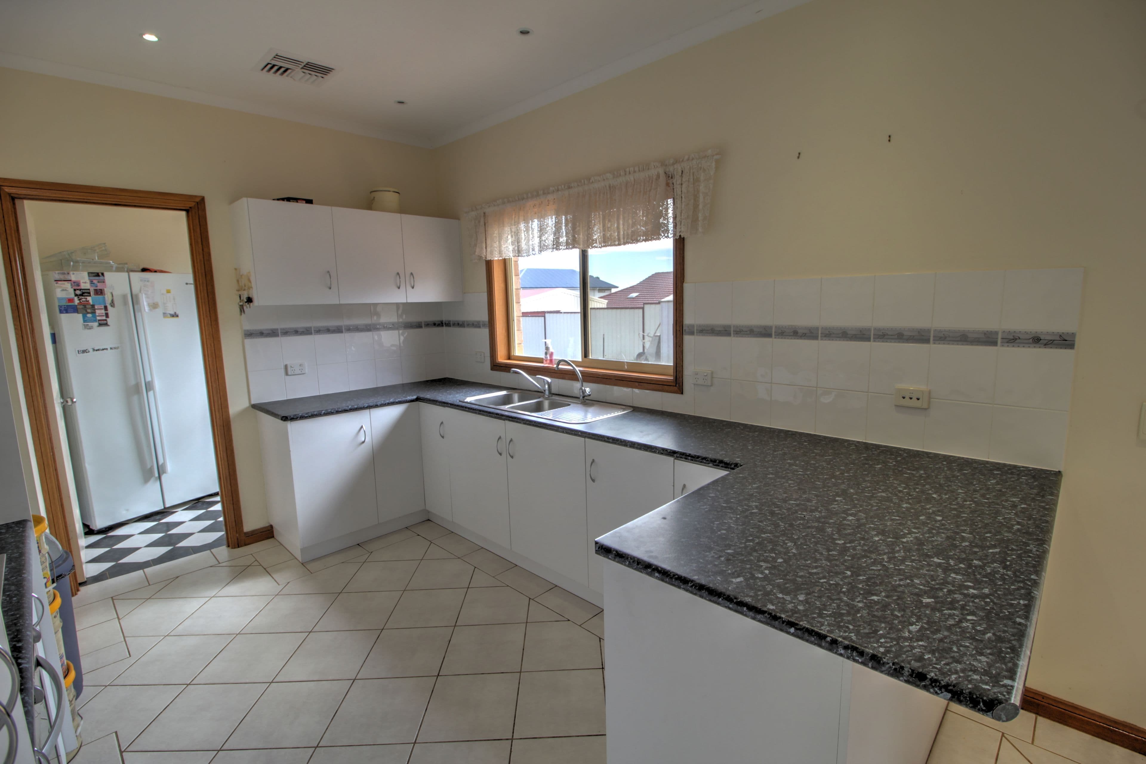 11 Stasinowsky Court, Loxton SA 5333, Loxton - Thumbnail 3