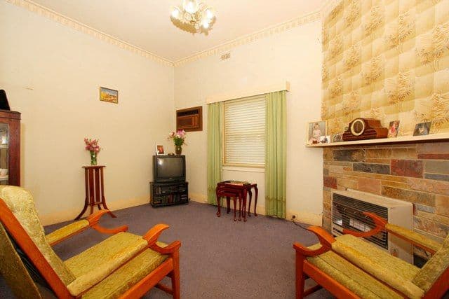 70 Keon Street, THORNBURY VIC 3071, Thornbury - Thumbnail 2