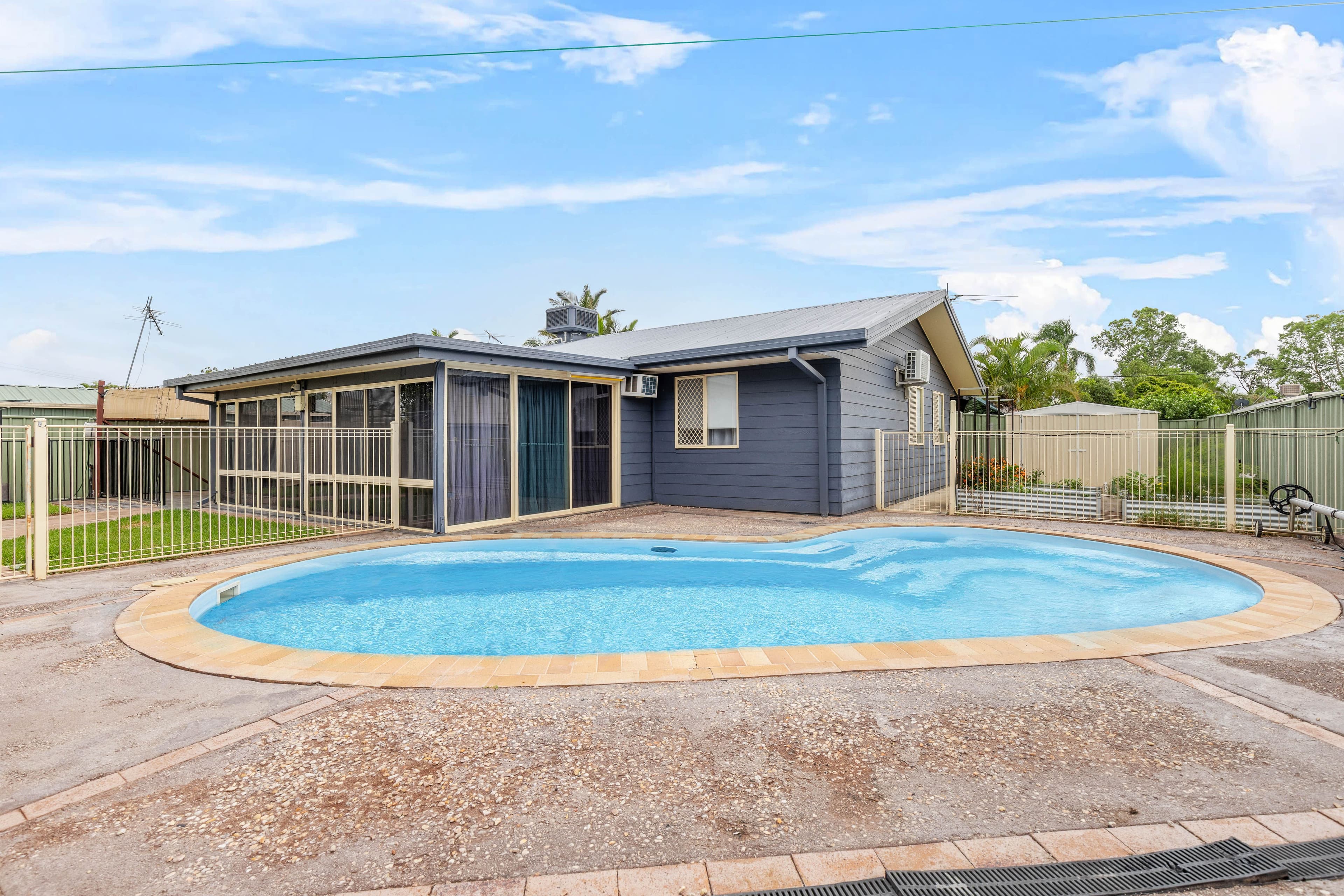 33 Barry Street, Emerald QLD 4720, Emerald - Thumbnail 3