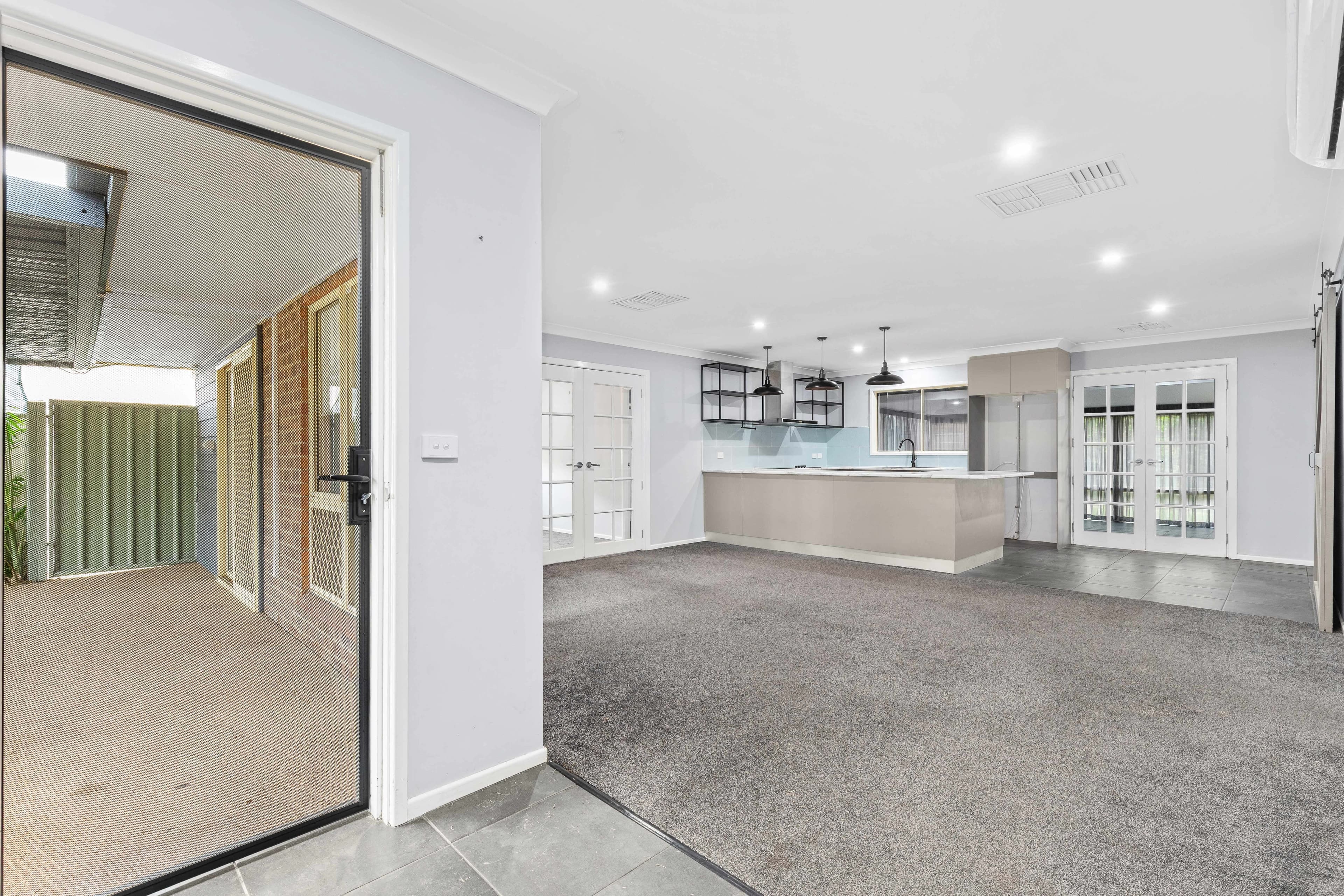 33 Barry Street, Emerald QLD 4720, Emerald - Thumbnail 4