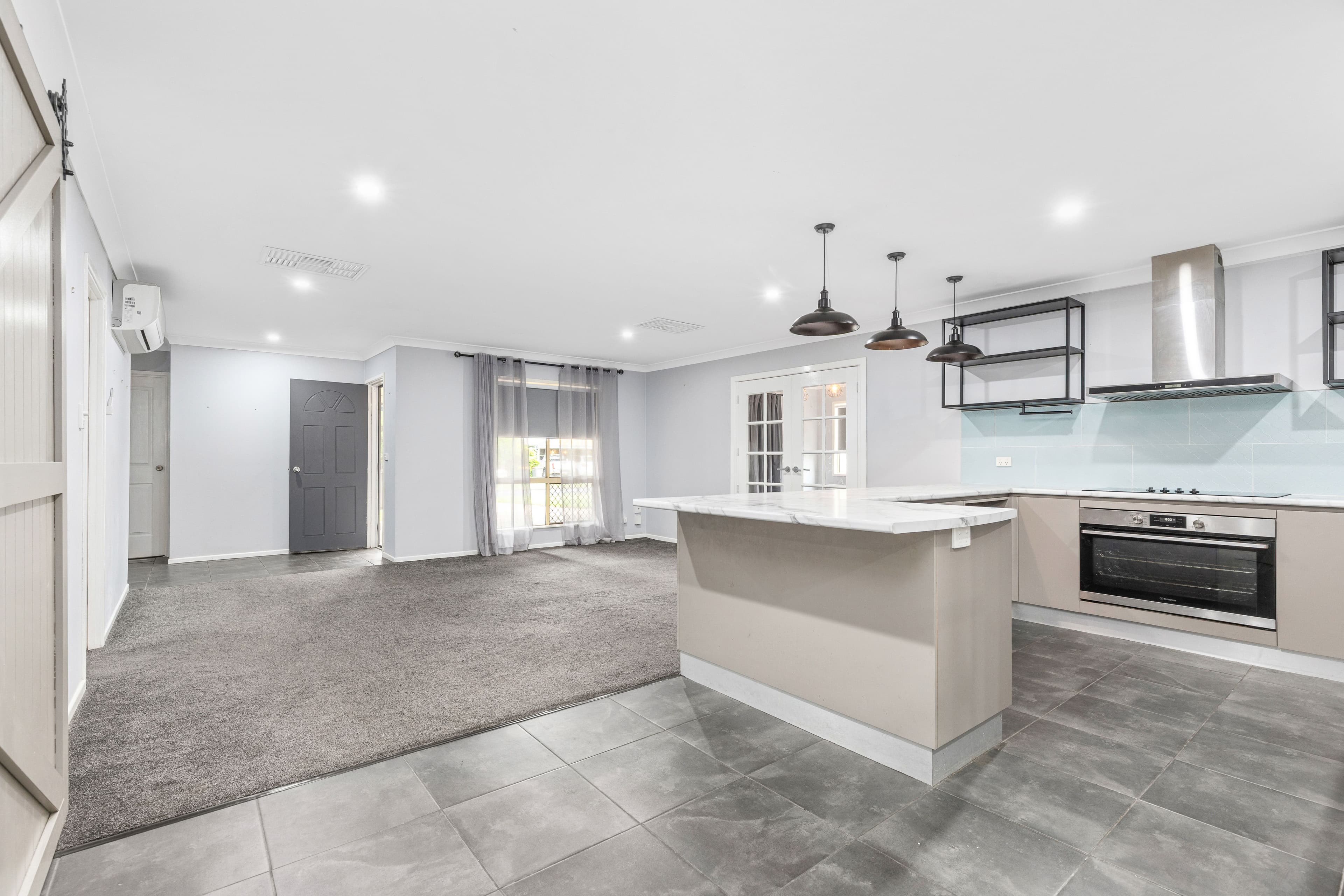33 Barry Street, Emerald QLD 4720, Emerald - Thumbnail 6