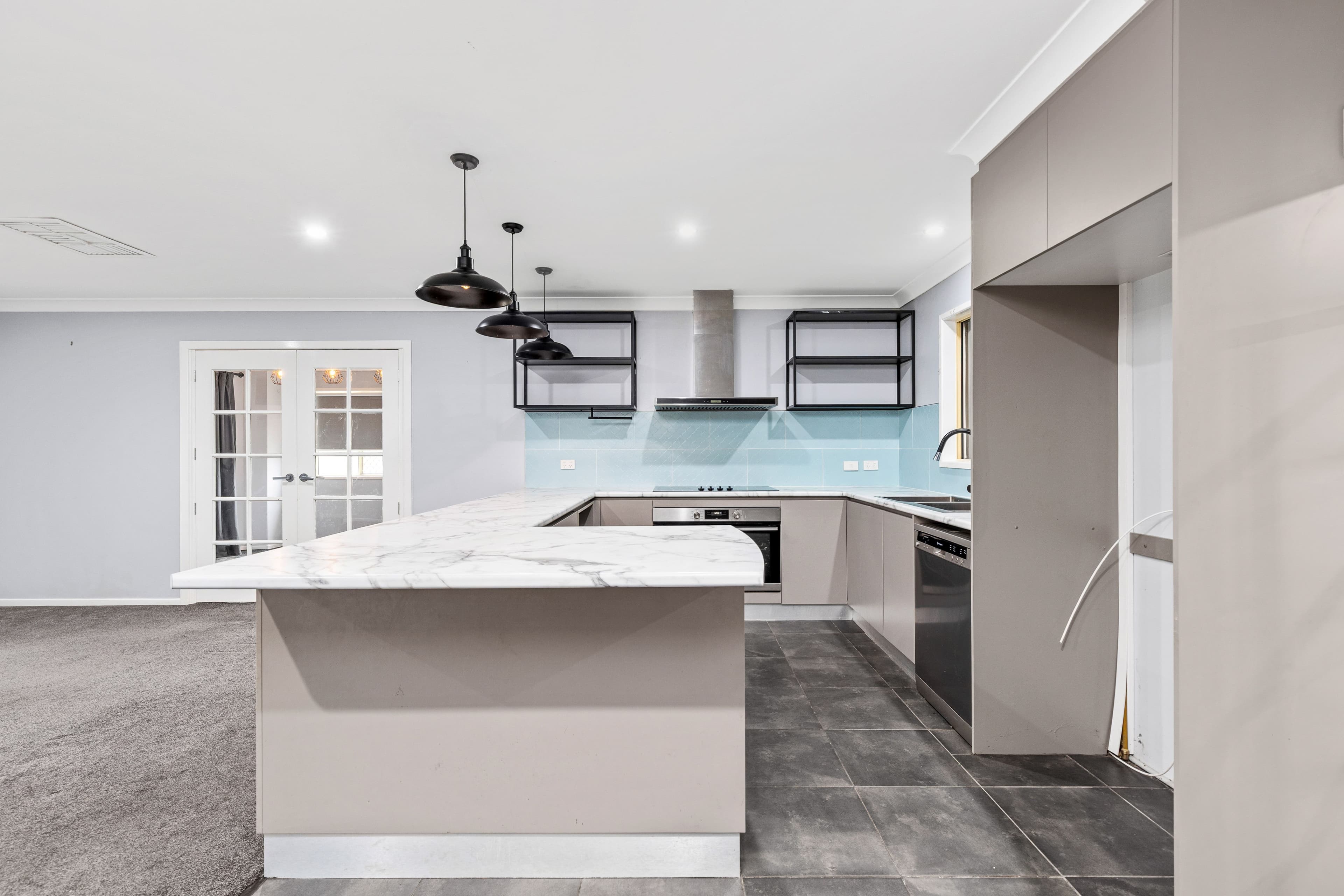 33 Barry Street, Emerald QLD 4720, Emerald - Thumbnail 7