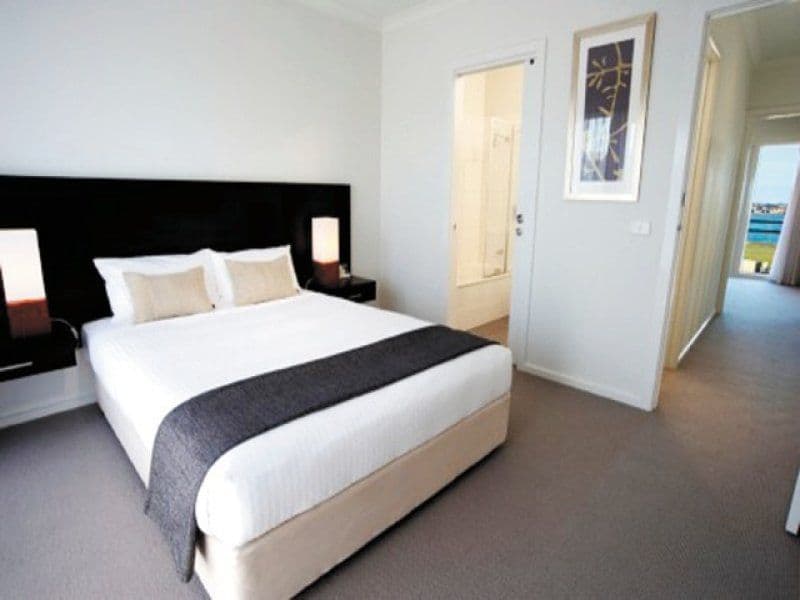 9 Greg Norman Drive, POINT COOK VIC 3030, Point Cook - Thumbnail 3