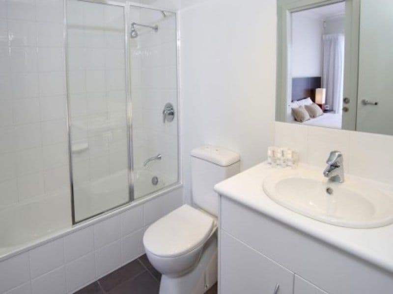9 Greg Norman Drive, POINT COOK VIC 3030, Point Cook - Thumbnail 4