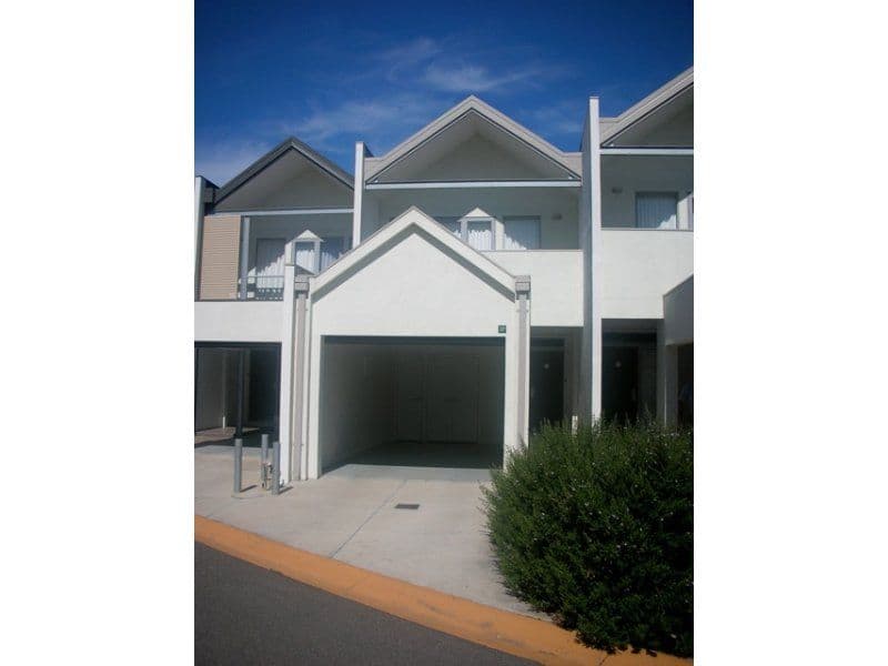 9 Greg Norman Drive, POINT COOK VIC 3030, Point Cook - Thumbnail 6