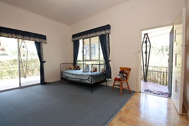 2 Deebing Street, IPSWICH QLD 4305, Ipswich - Thumbnail 6