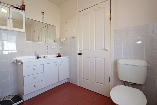 2 Deebing Street, IPSWICH QLD 4305, Ipswich - Thumbnail 8