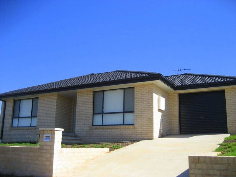 1-3 Giugni Place, YOUNG NSW 2594, Young - Image 1