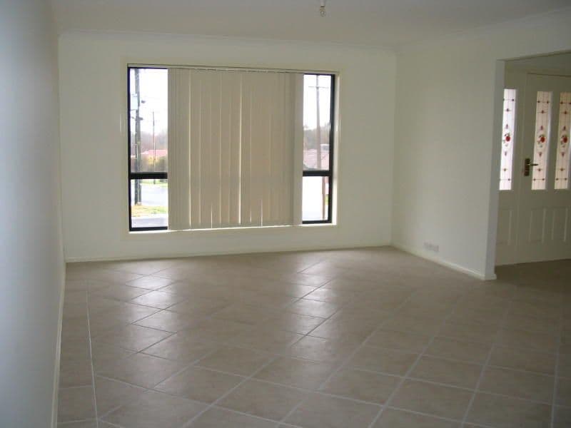 1-3 Giugni Place, YOUNG NSW 2594, Young - Thumbnail 2