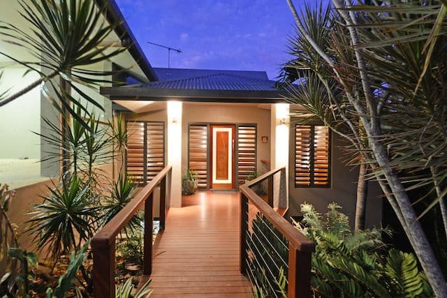 7 Shutehaven Close, Shute Harbour QLD 4802, Shute Harbour - Thumbnail 2