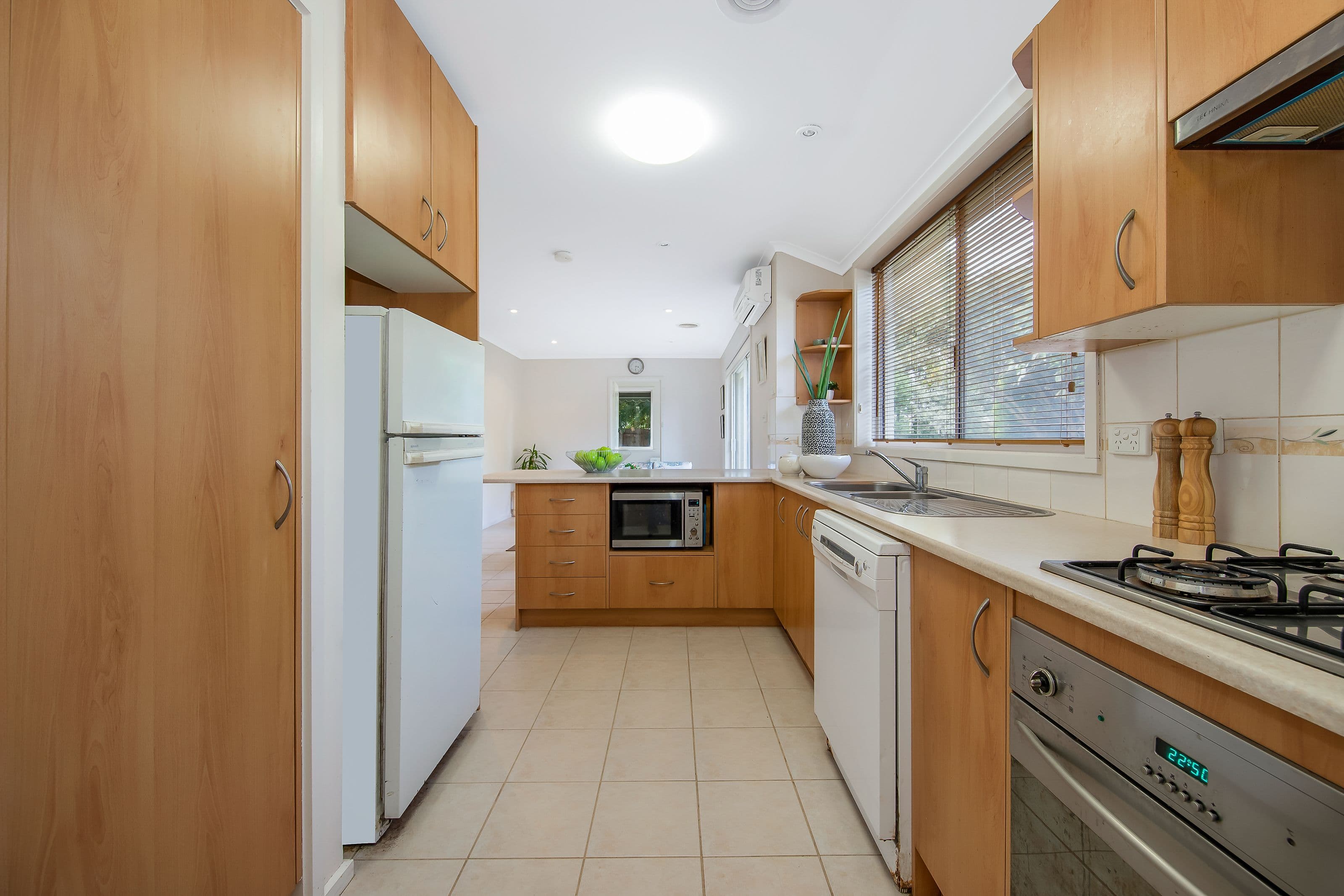 9 Northam Street, Glen Waverley VIC 3150, Glen Waverley - Thumbnail 3
