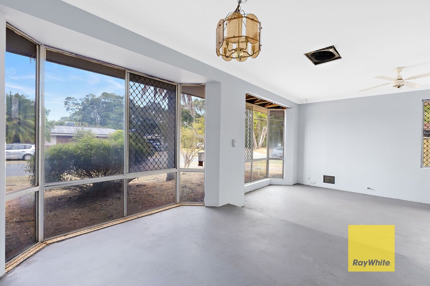 8 Michel Crescent, Gosnells WA 6110, Gosnells - Thumbnail 3