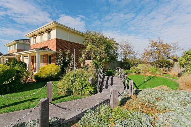 28 Albert Place, DINGLEY VILLAGE VIC 3172, Dingley Village - Thumbnail 2