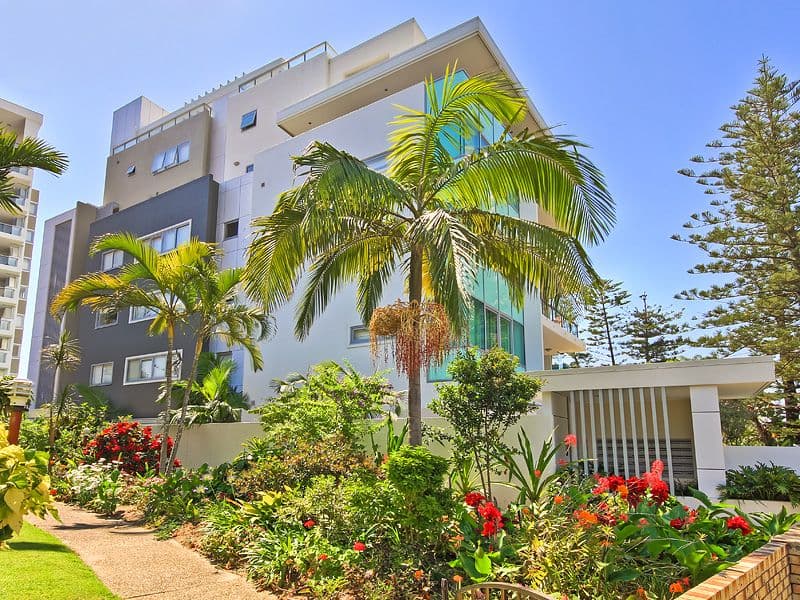 120 Surf Parade, BROADBEACH QLD 4218, Broadbeach - Thumbnail 2