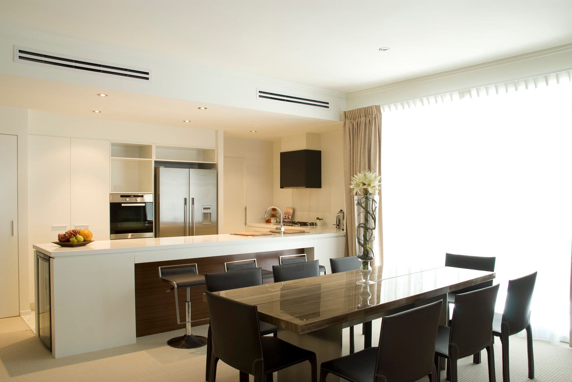 120 Surf Parade, BROADBEACH QLD 4218, Broadbeach - Thumbnail 3