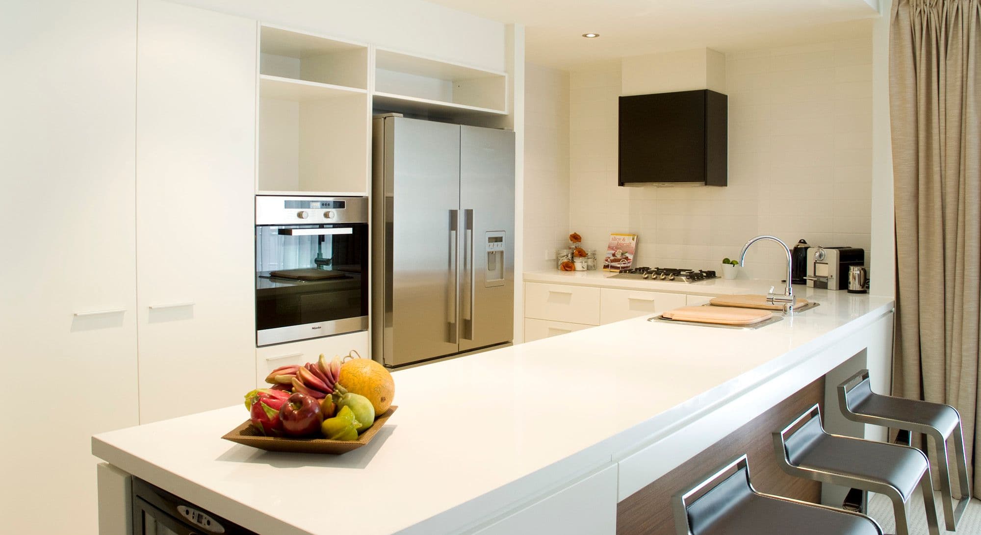 120 Surf Parade, BROADBEACH QLD 4218, Broadbeach - Thumbnail 4