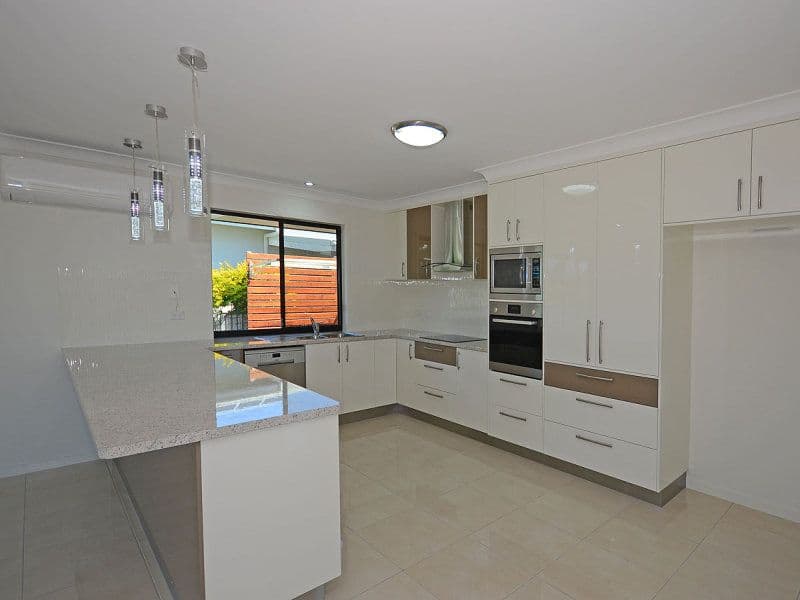 53 Barramundi Drive, BURRUM HEADS QLD 4659, Burrum Heads - Thumbnail 2