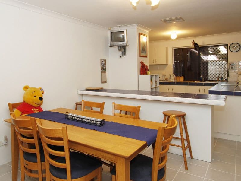 32 Mammoth Court, BALLAJURA WA 6066, Ballajura - Thumbnail 3