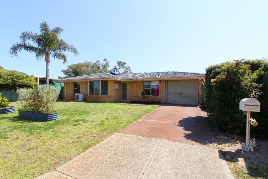21 Parana Crescent, Beechboro WA 6063, Beechboro - Thumbnail 2