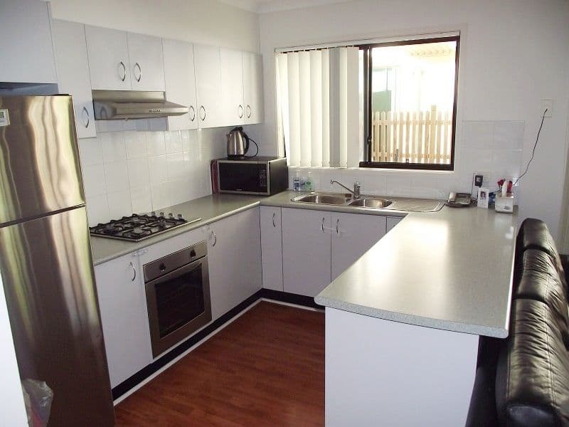 38 Wingate Avenue, WEST HOXTON NSW 2171, West Hoxton - Thumbnail 3