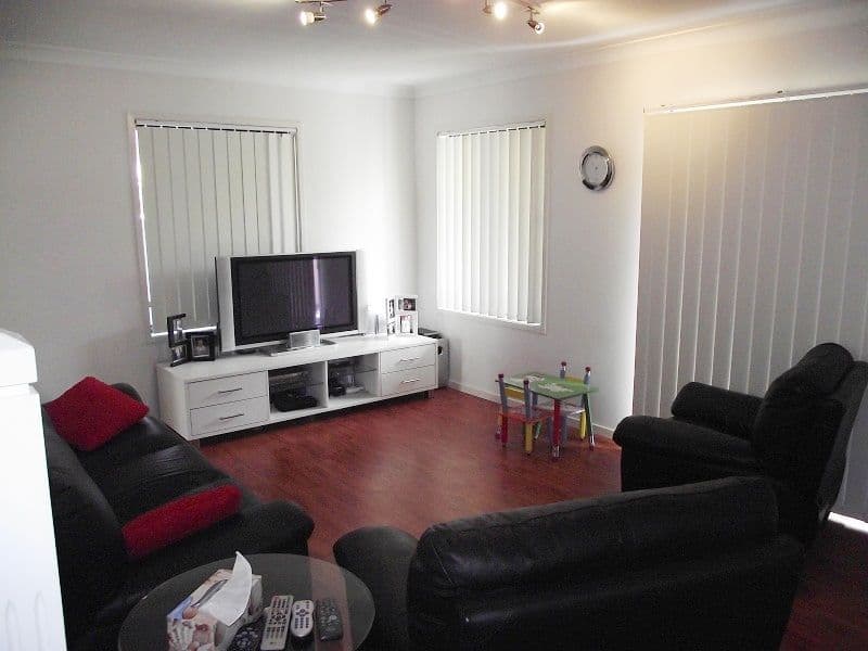 38 Wingate Avenue, WEST HOXTON NSW 2171, West Hoxton - Thumbnail 8