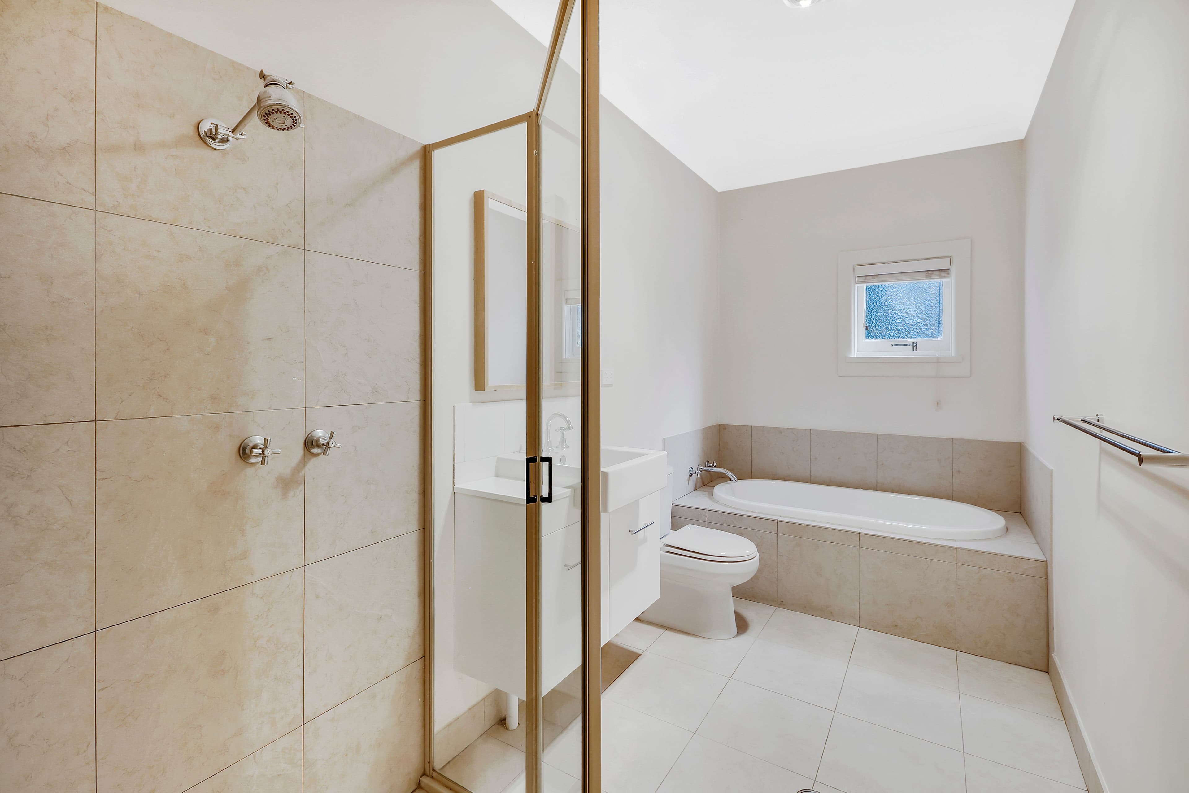 54 Hat Hill Road, Blackheath - Thumbnail 4