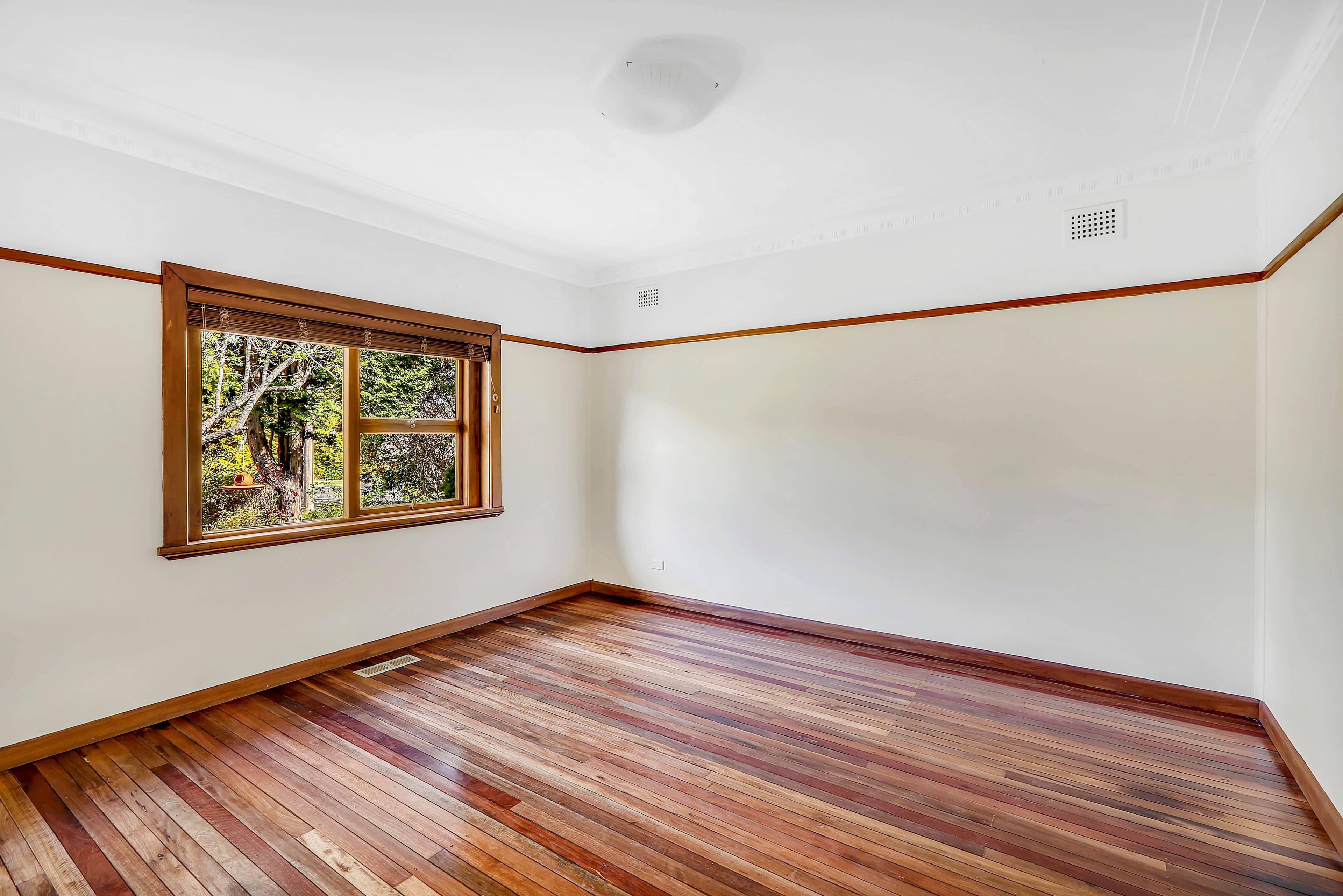 54 Hat Hill Road, Blackheath - Thumbnail 5
