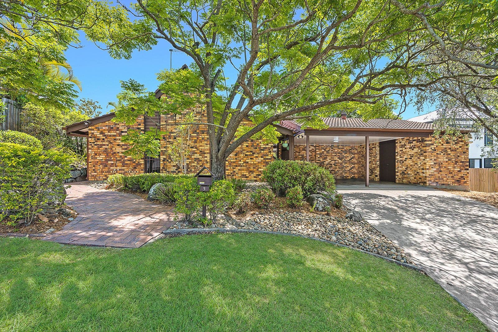 3 Roxburgh Street, Kenmore QLD 4069, Kenmore - Image 1