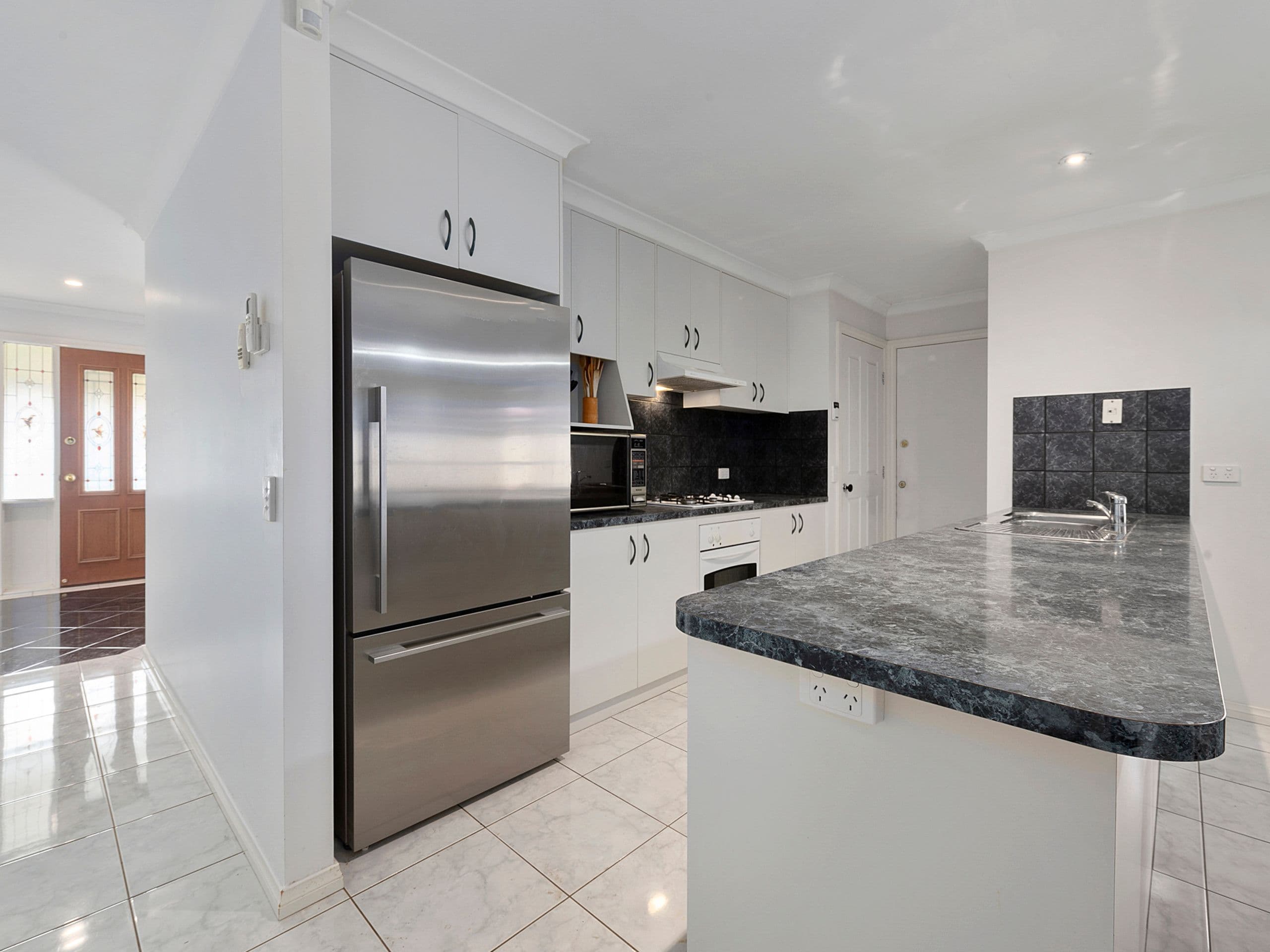8 Kathleen Court, Wangaratta VIC 3677, Wangaratta - Thumbnail 2