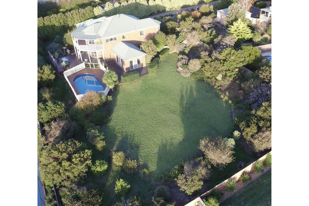 7 Esher Rise, Mount Martha VIC 3934, Mount Martha - Thumbnail 2