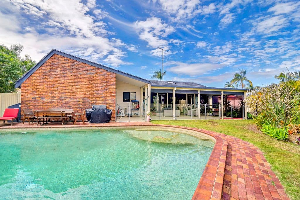 6 Birch Court, PALM BEACH QLD 4221, Palm Beach - Image 1