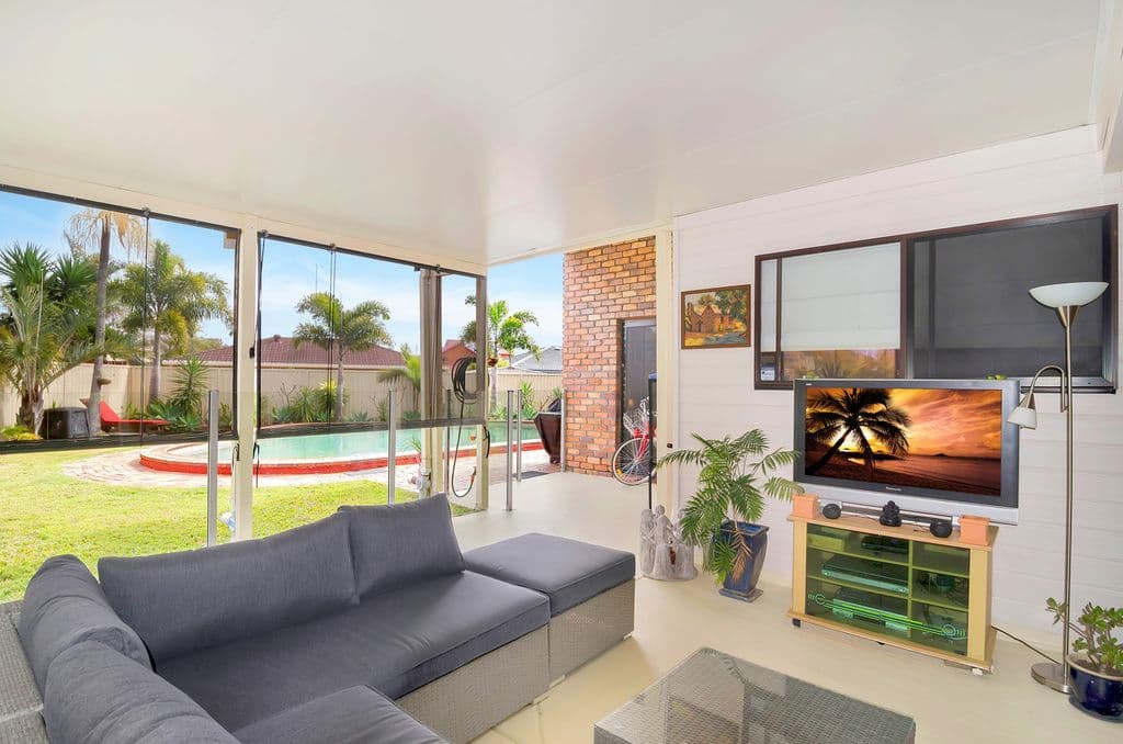 6 Birch Court, PALM BEACH QLD 4221, Palm Beach - Thumbnail 8