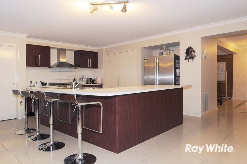 10 Yellowbox Crescent, LYNDHURST VIC 3975, Lyndhurst - Thumbnail 6