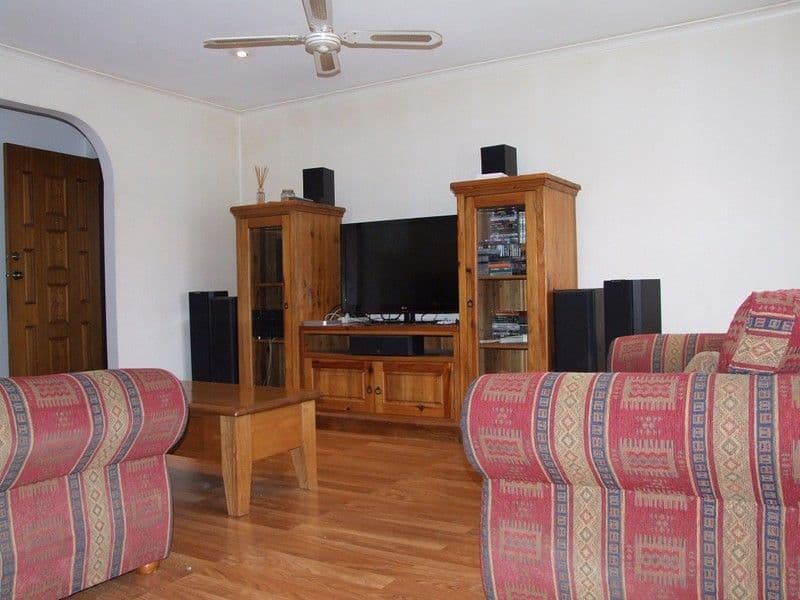 18  Frobisher Street, MELTON VIC 3337, Melton - Thumbnail 5