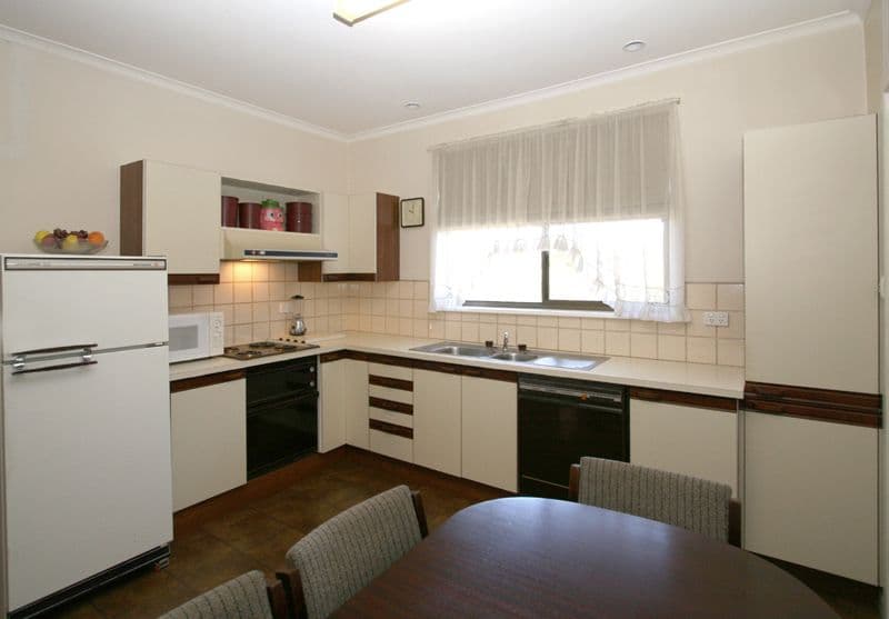 11 Timor Parade, HEIDELBERG WEST VIC 3081, Heidelberg West - Thumbnail 2