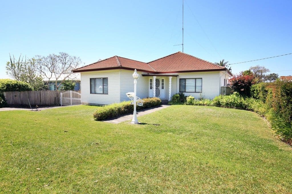 18 Sydney Street, Huskisson NSW 2540, Huskisson - Image 1