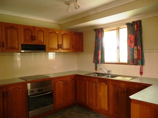 3 Waratah Street, BEACONSFIELD QLD 4740, Beaconsfield - Thumbnail 2