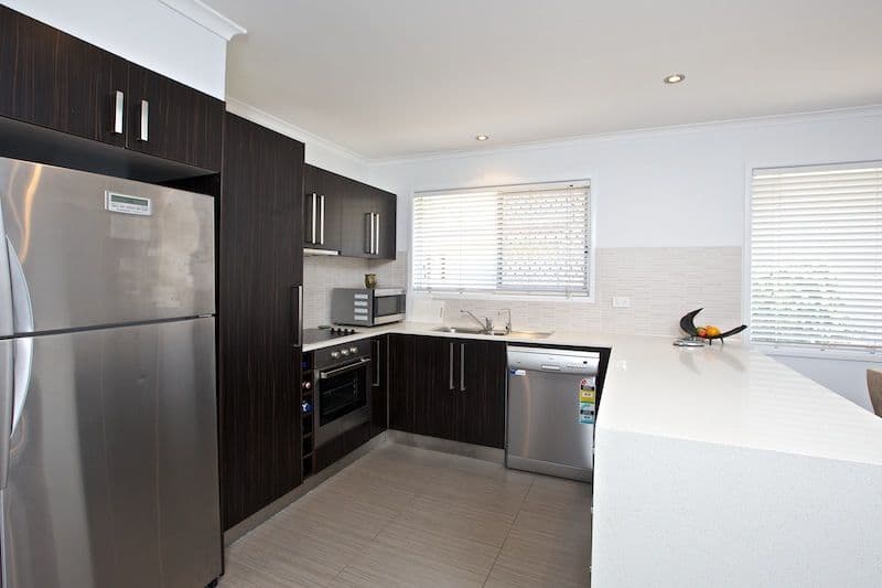 14 Deagon Drive, RUNAWAY BAY QLD 4216, Runaway Bay - Thumbnail 7