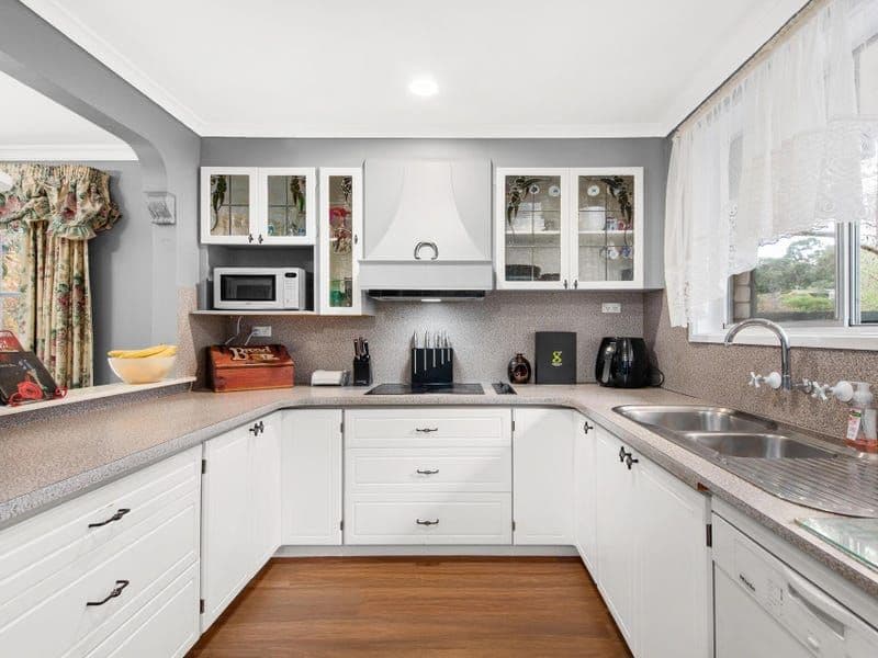 32 May Road, Beaconsfield VIC 3807, Beaconsfield - Thumbnail 4