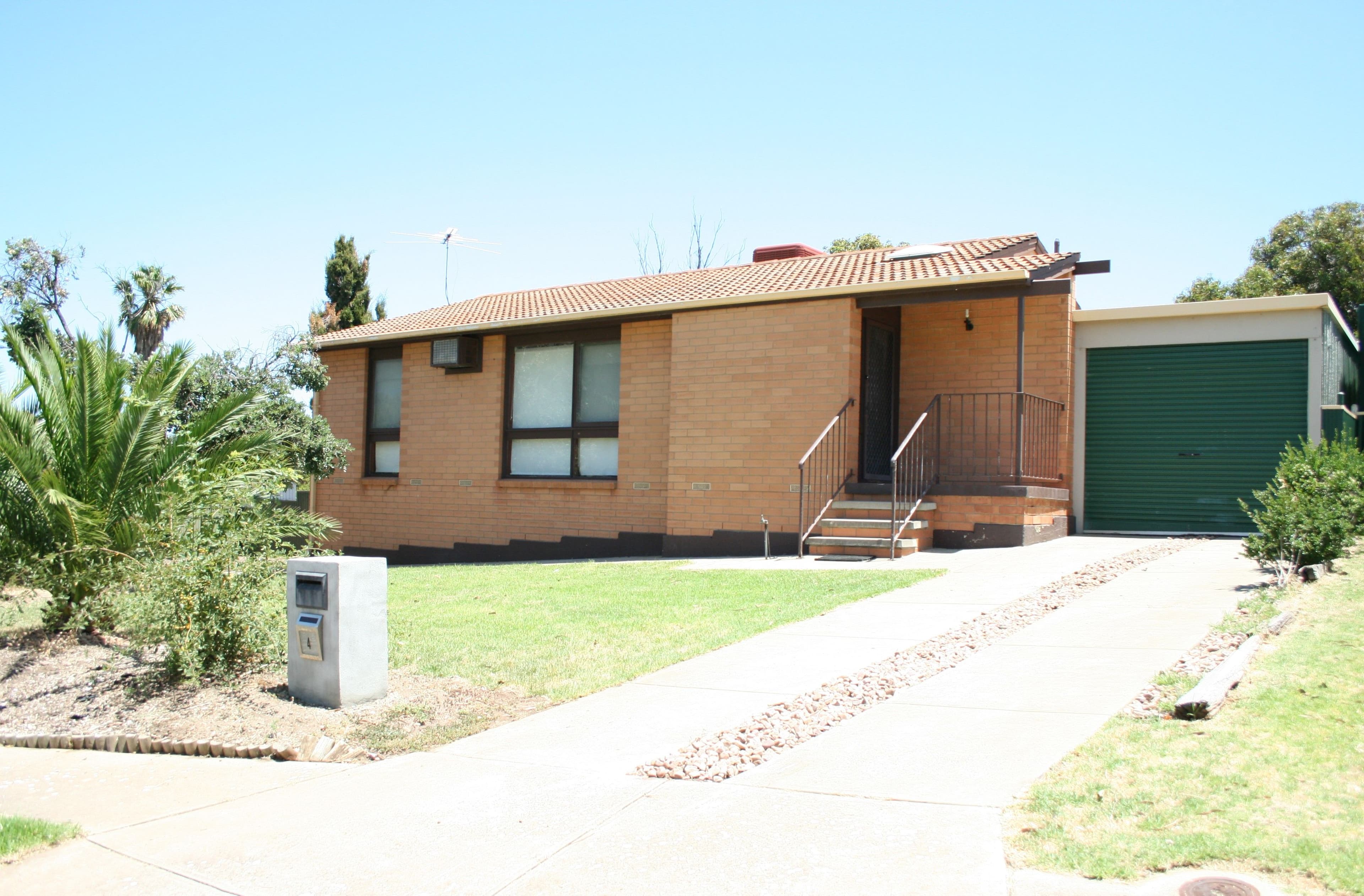 4 Stephen Crescent, Christie Downs SA 5164, Christie Downs - Image 1
