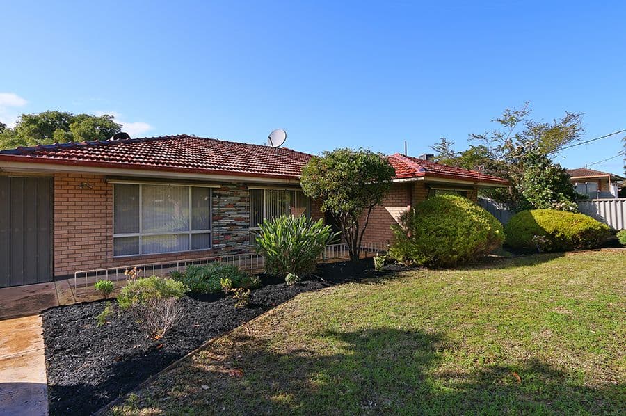 10 Dixon Street, Kardinya WA 6163, Kardinya - Image 1