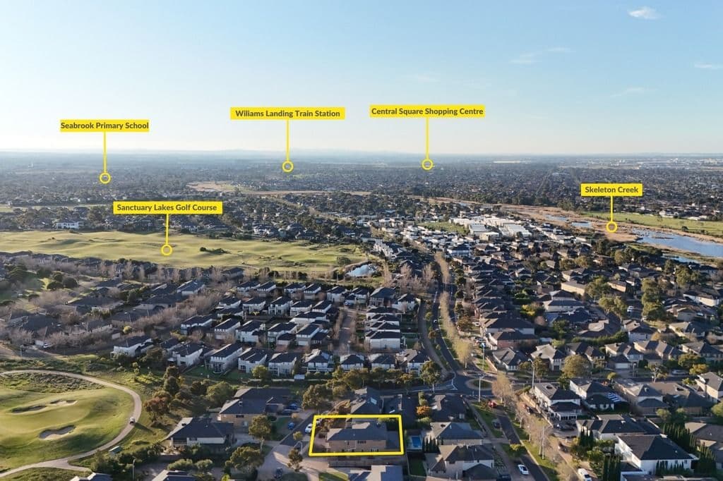 4 Sandhill Rise, Sanctuary Lakes VIC 3030, Sanctuary Lakes - Thumbnail 2